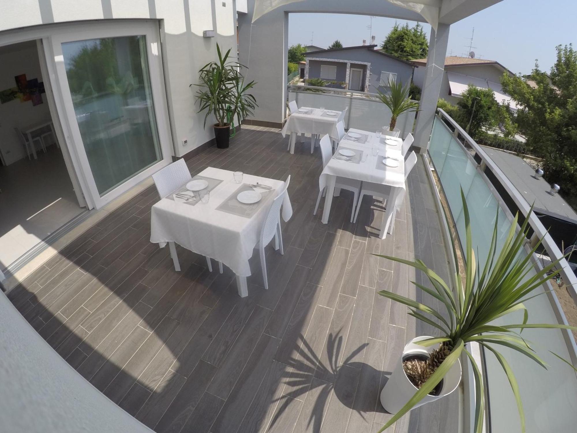 B&B Villa Del Lago 代森扎诺-德尔加达 外观 照片